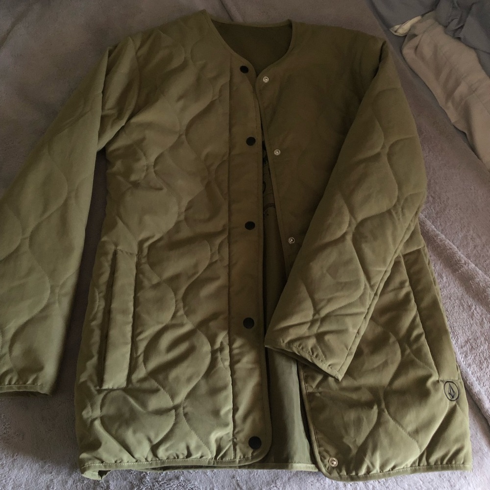 Volcom snowboarding button up